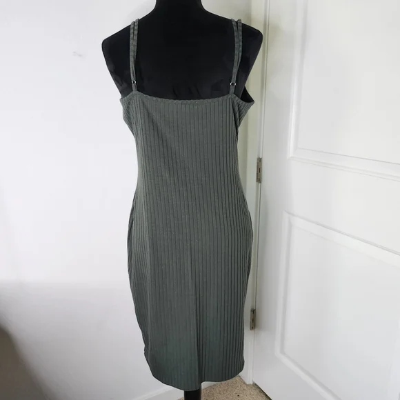 🫶🏽Ribbed dress - Picture 2 of 5